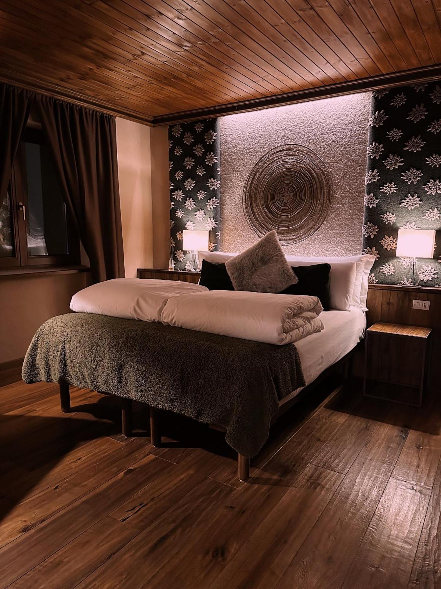 ברויל-קרוויניה Le Samovar Guest House מראה חיצוני תמונה
